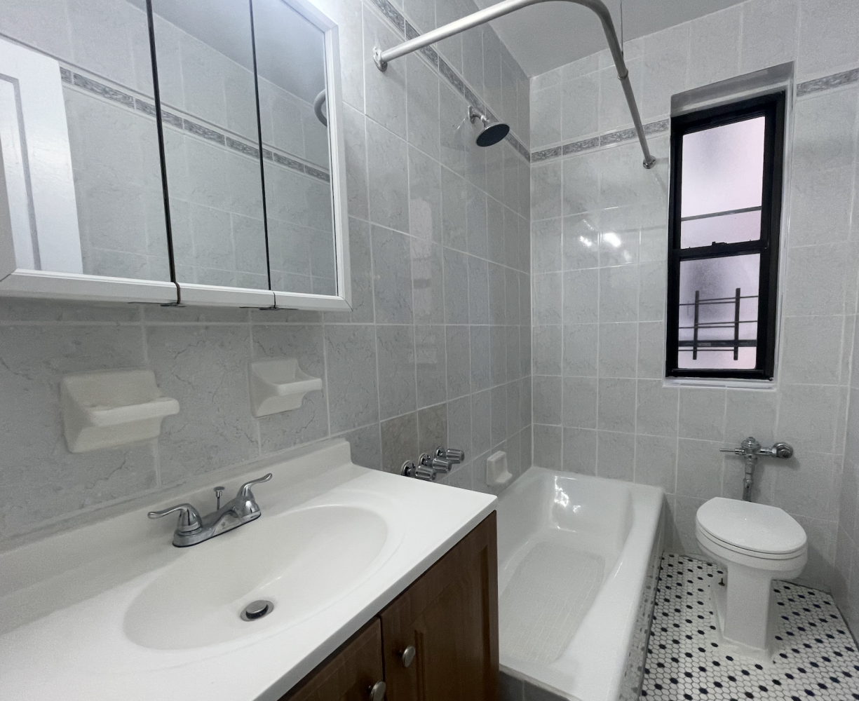 729 W 186TH Street 4A