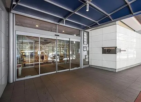 310 E 46th Street 4l