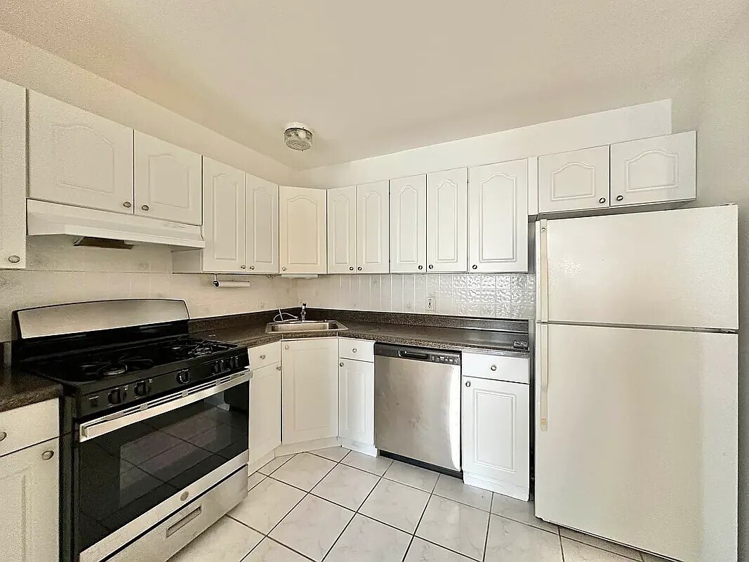 31-12 43rd Street 2