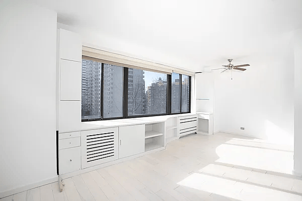 382 Central Park W 8U