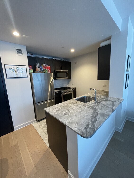 21 W End Avenue 2107