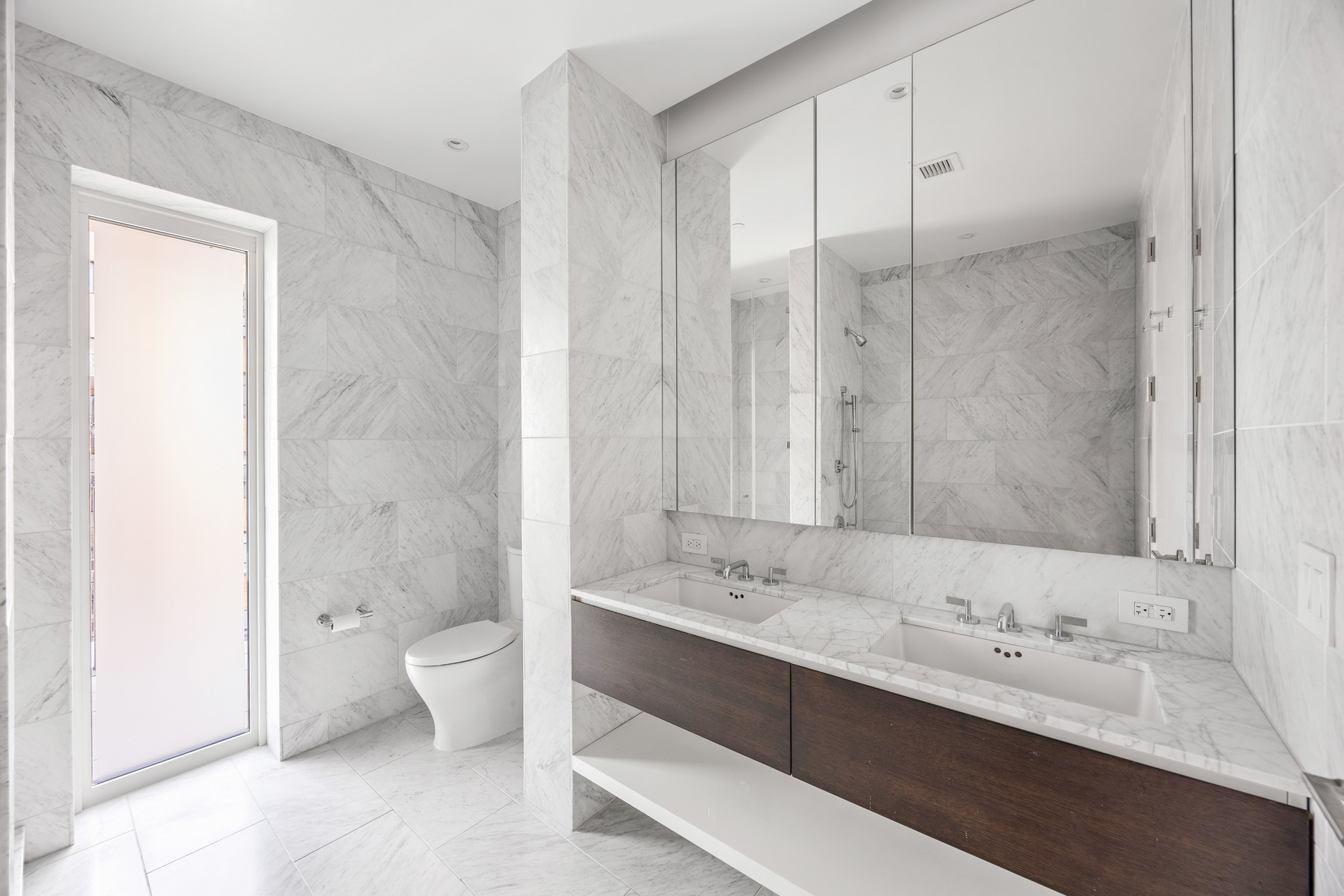 15 W 61st Street 20D