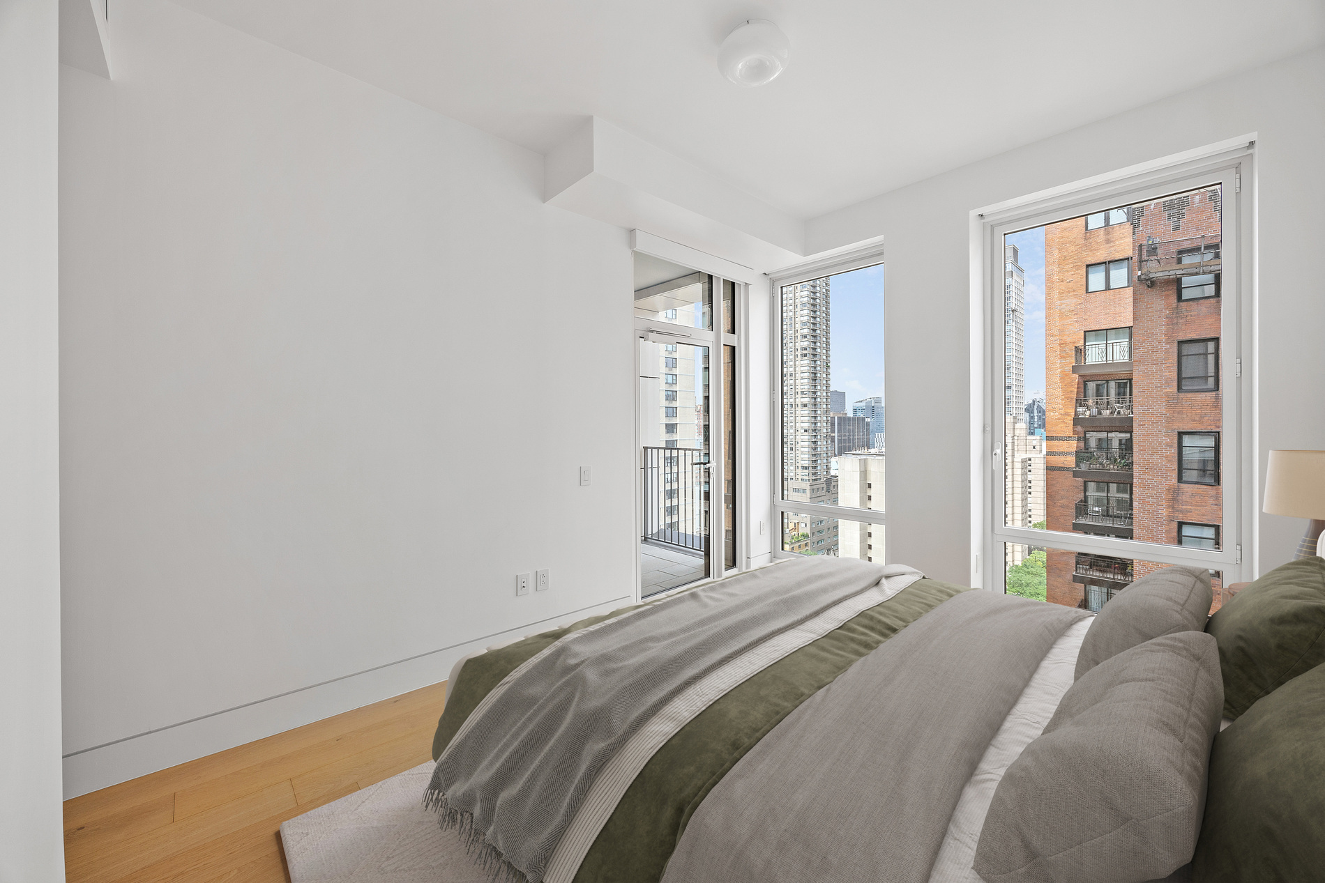 15 W 61st Street 20D