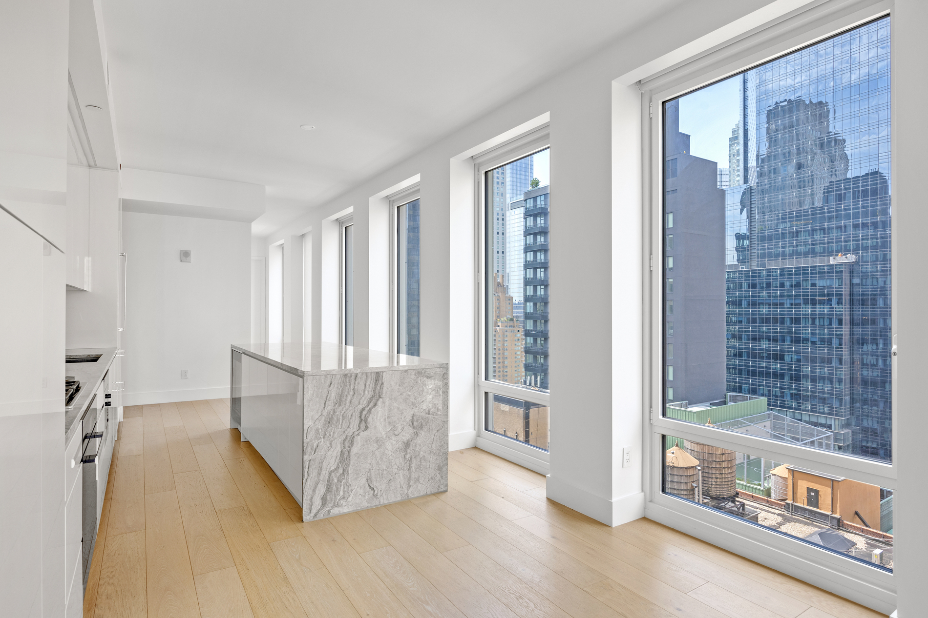 15 W 61st Street 20D