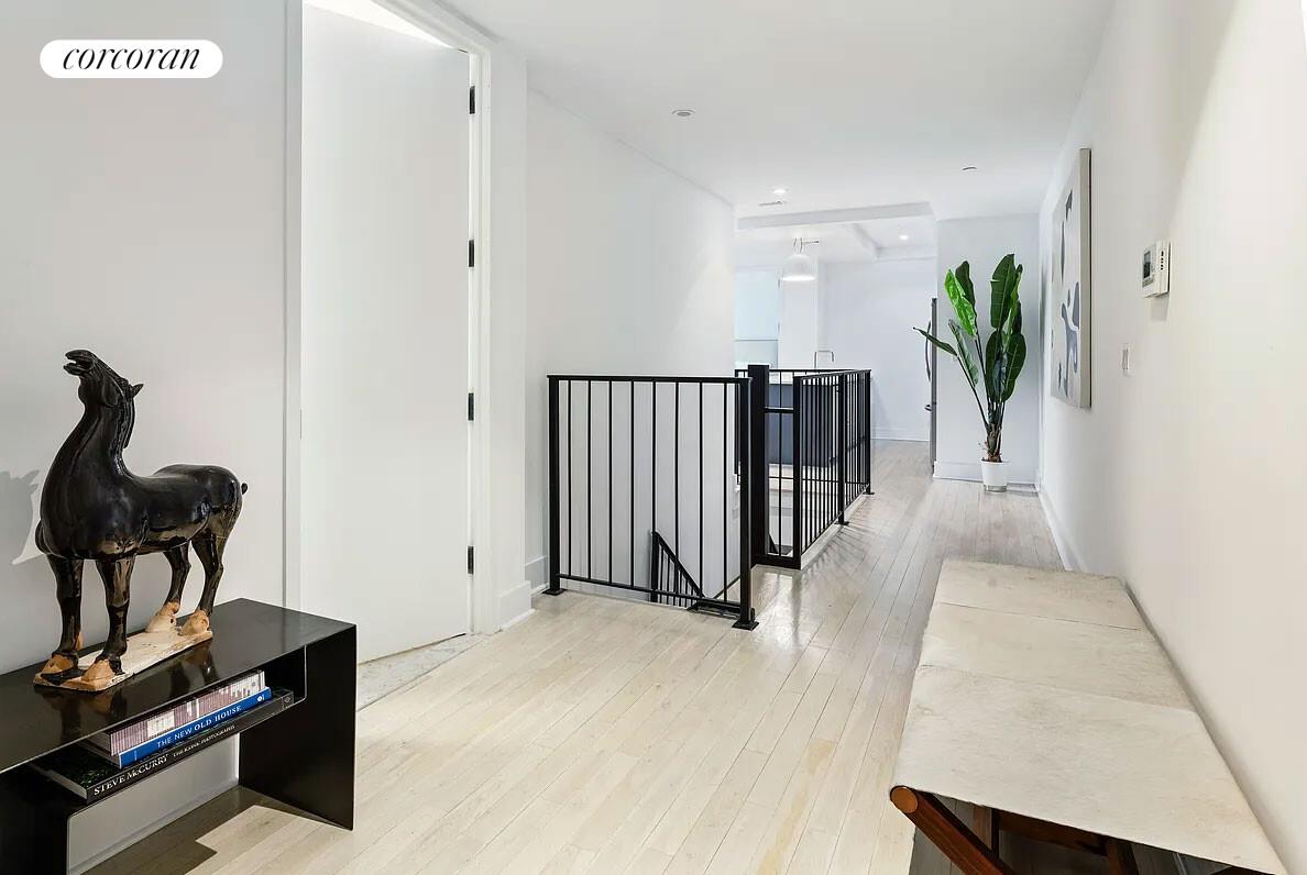 416 W 52ND Street TH213