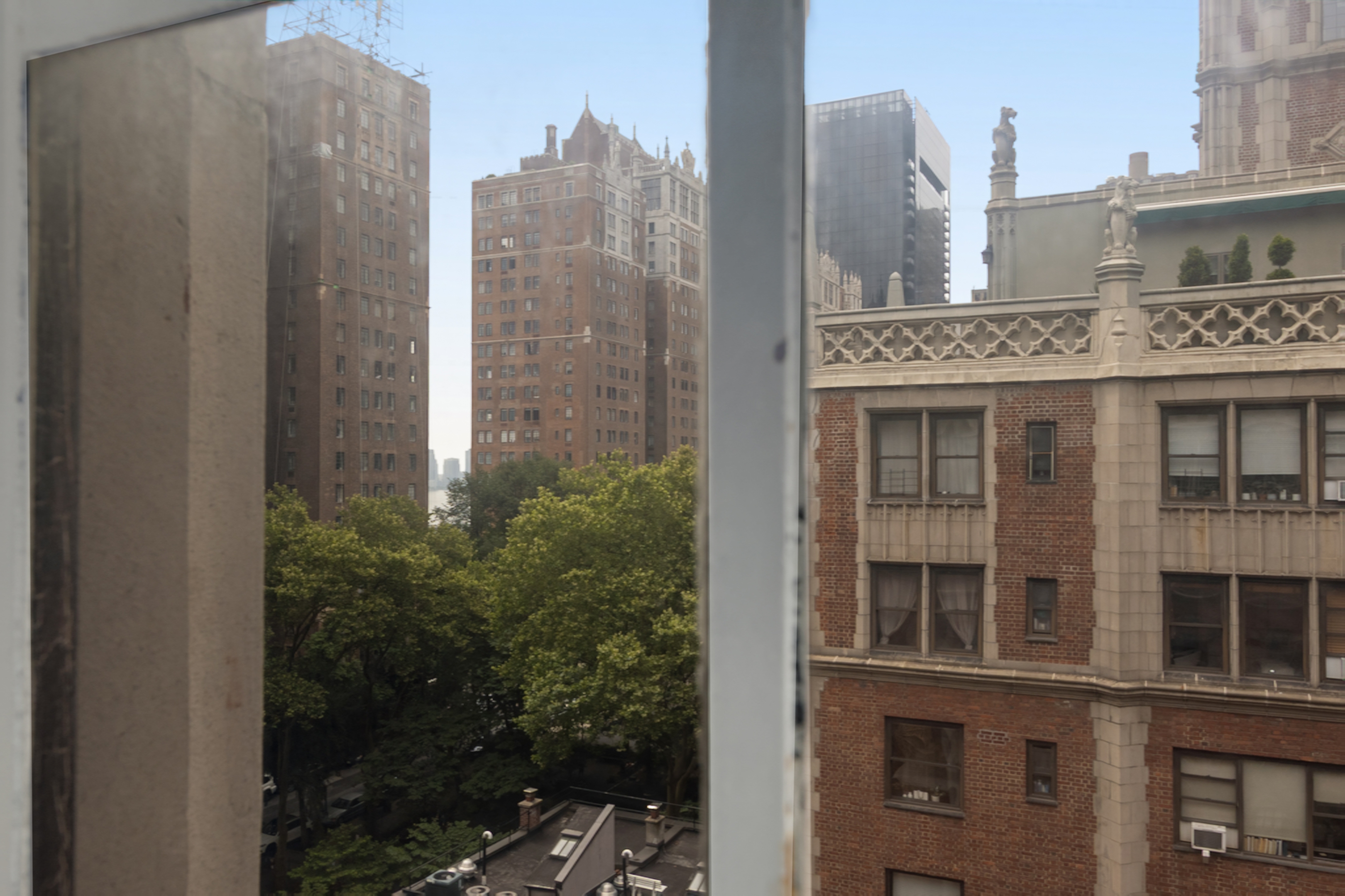 321 E 43rd Street 1009