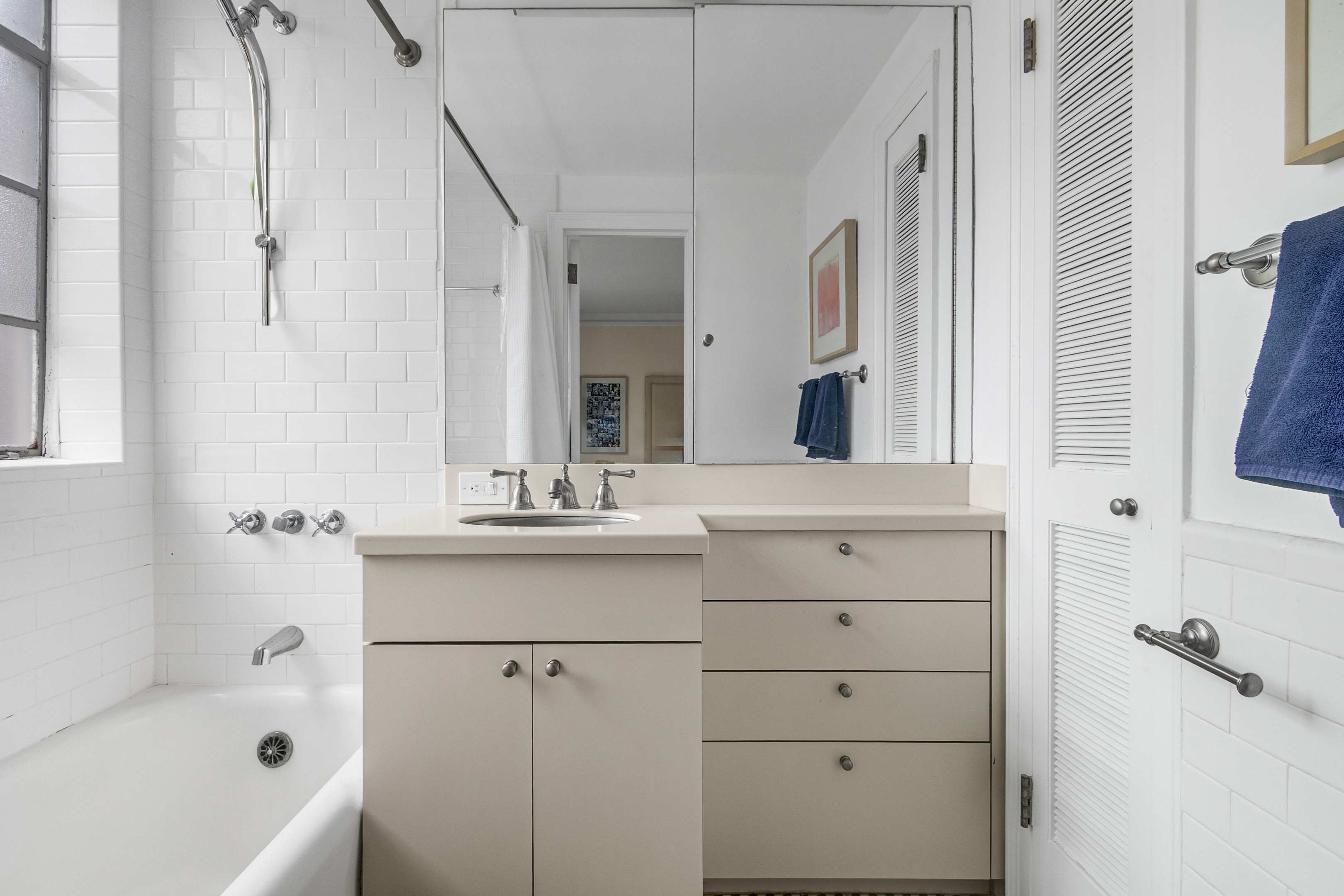 321 E 43rd Street 1009