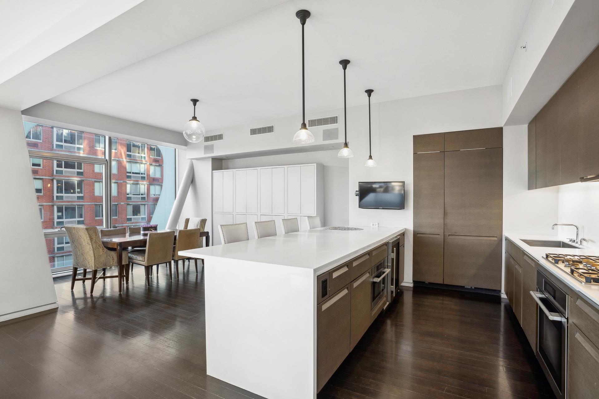 515 W 23RD Street 6