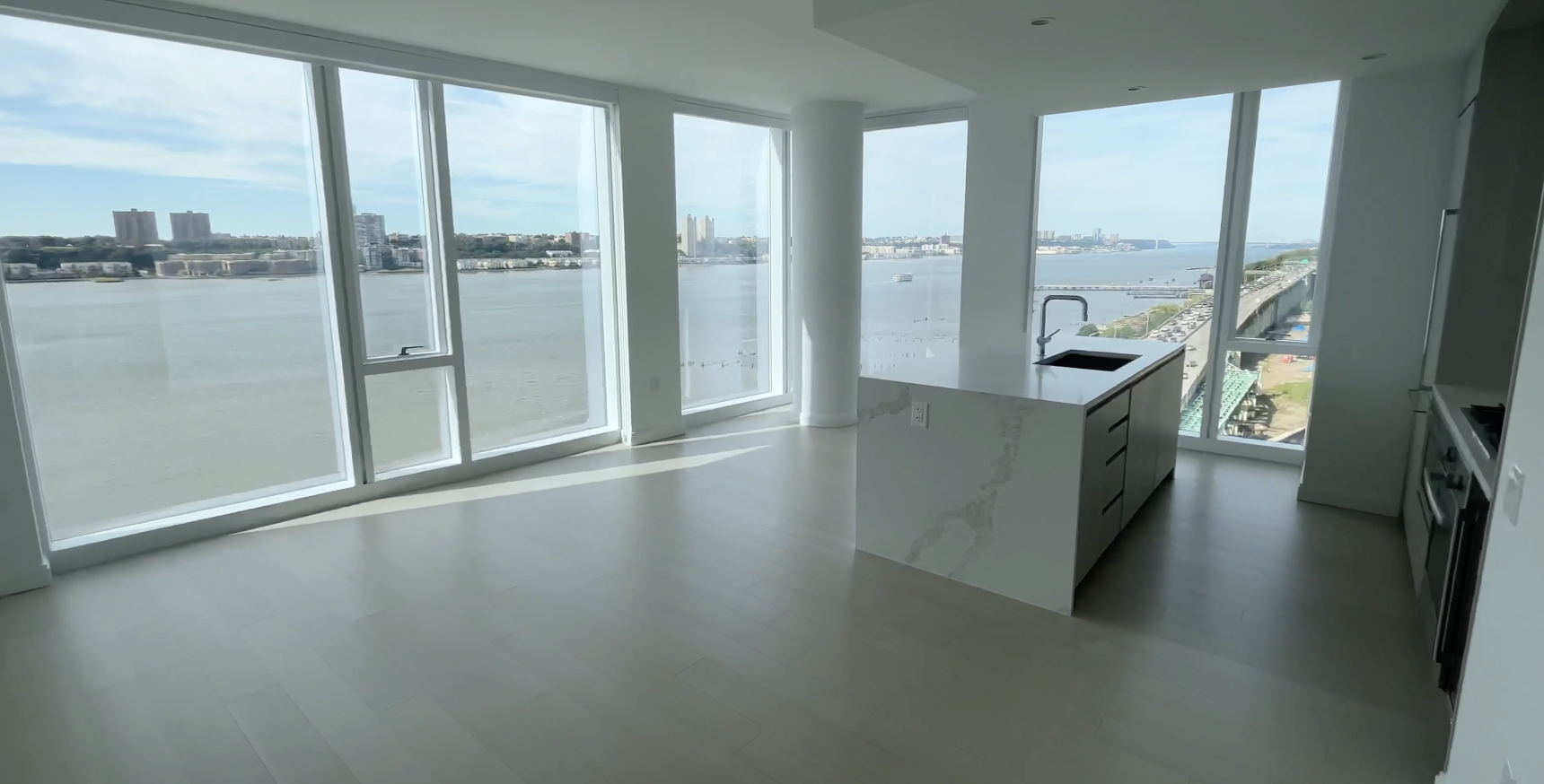 10 Riverside Boulevard 504