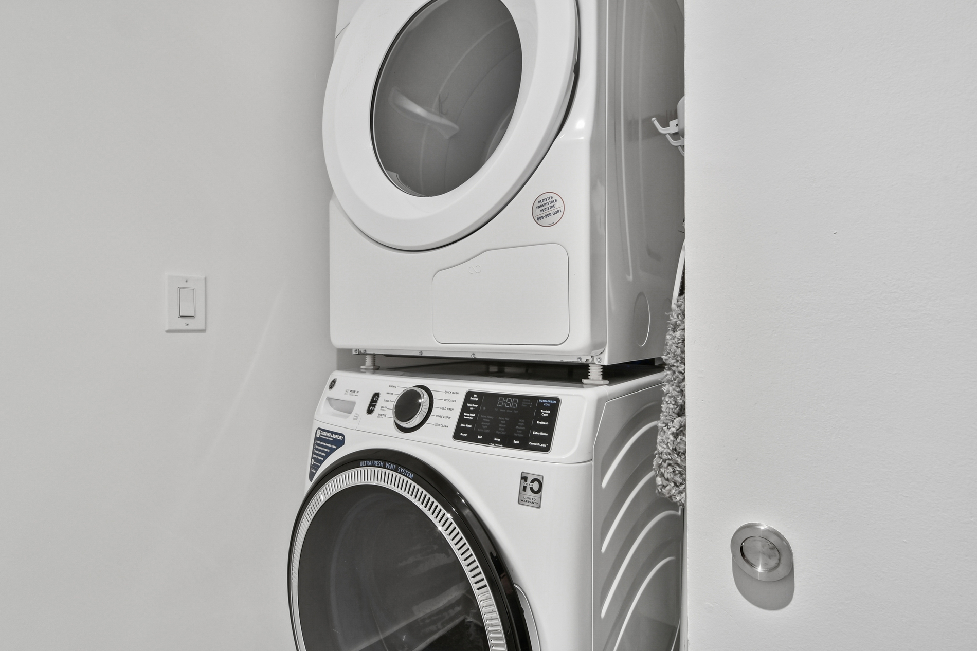 416 W 52nd Street TH214