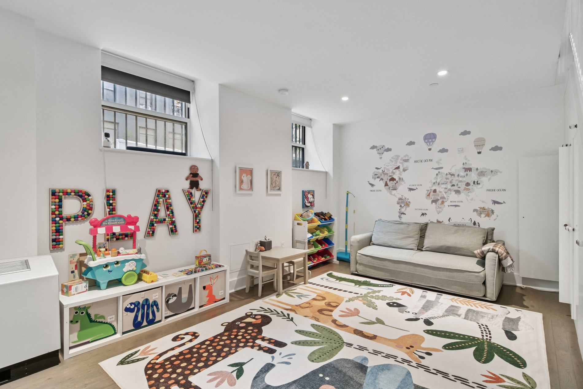 416 W 52nd Street TH214