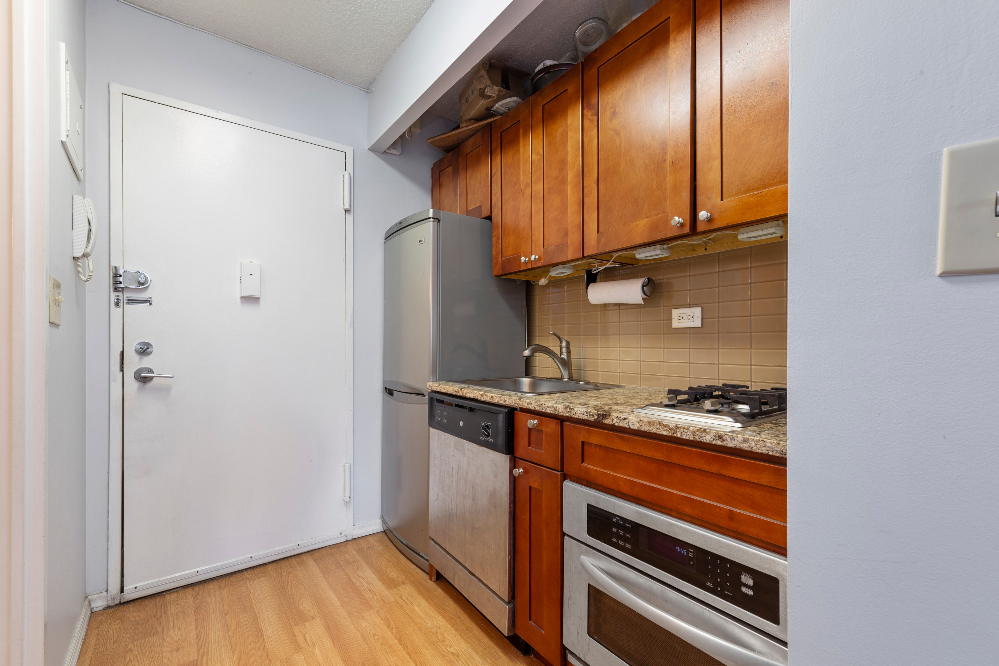 347 W 57th Street 26BB