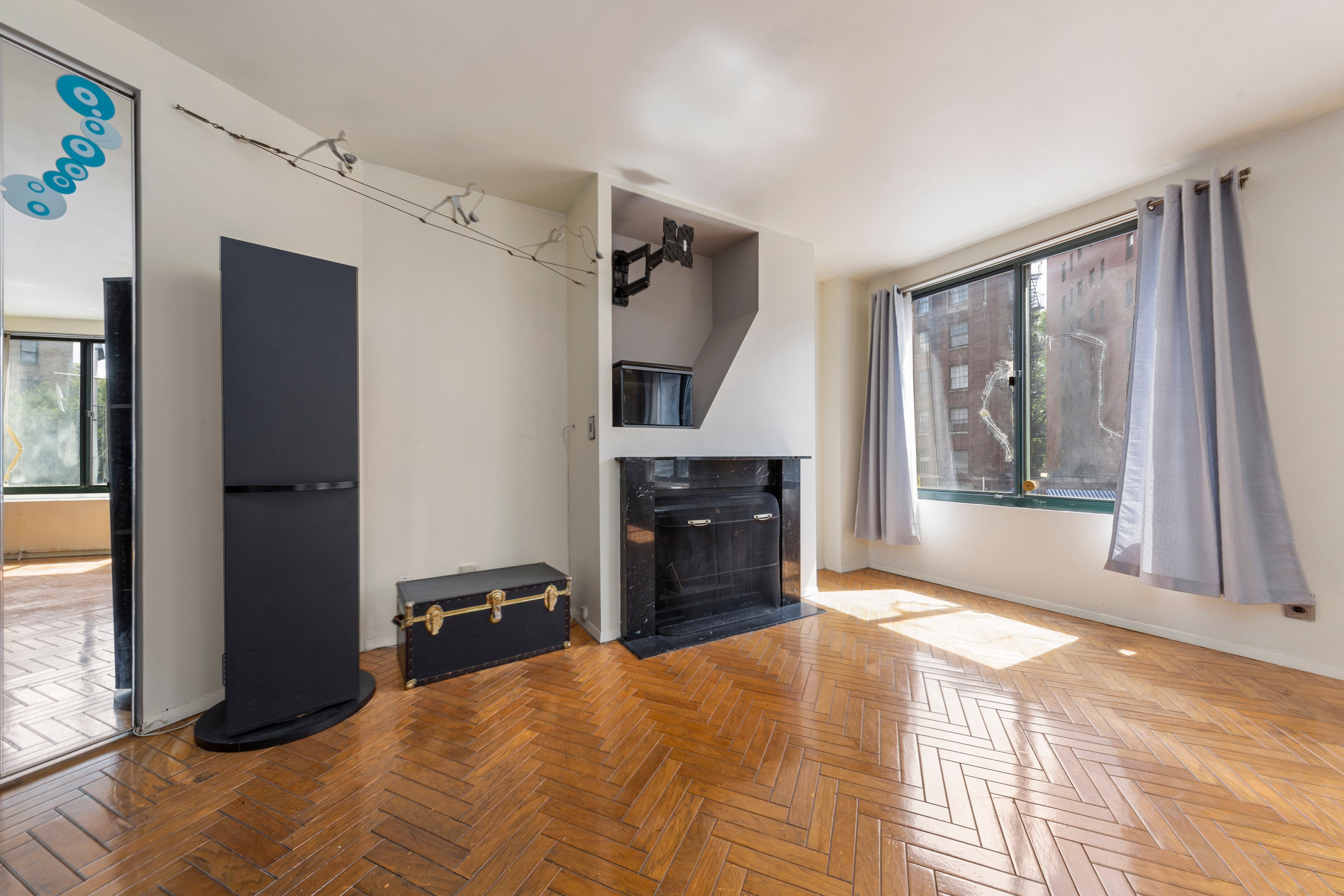 22 Perry Street 2B