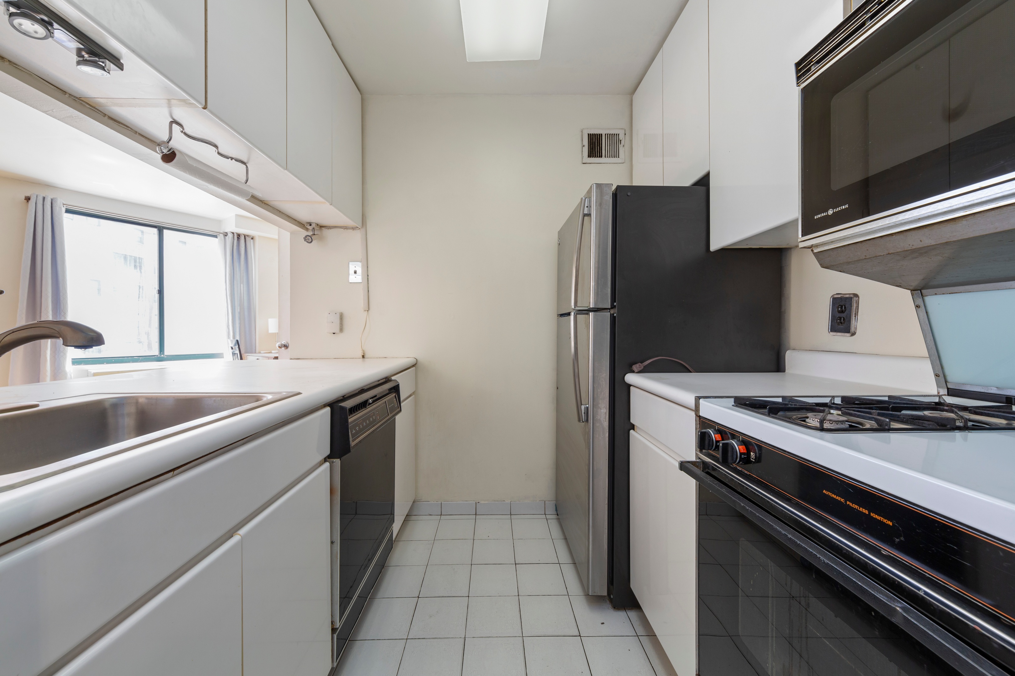 22 Perry Street 2B