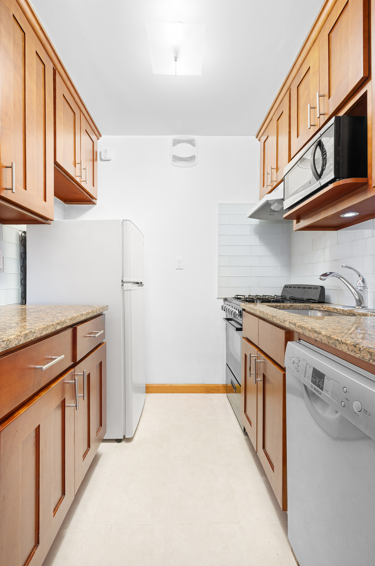 155 E 34th Street 11L