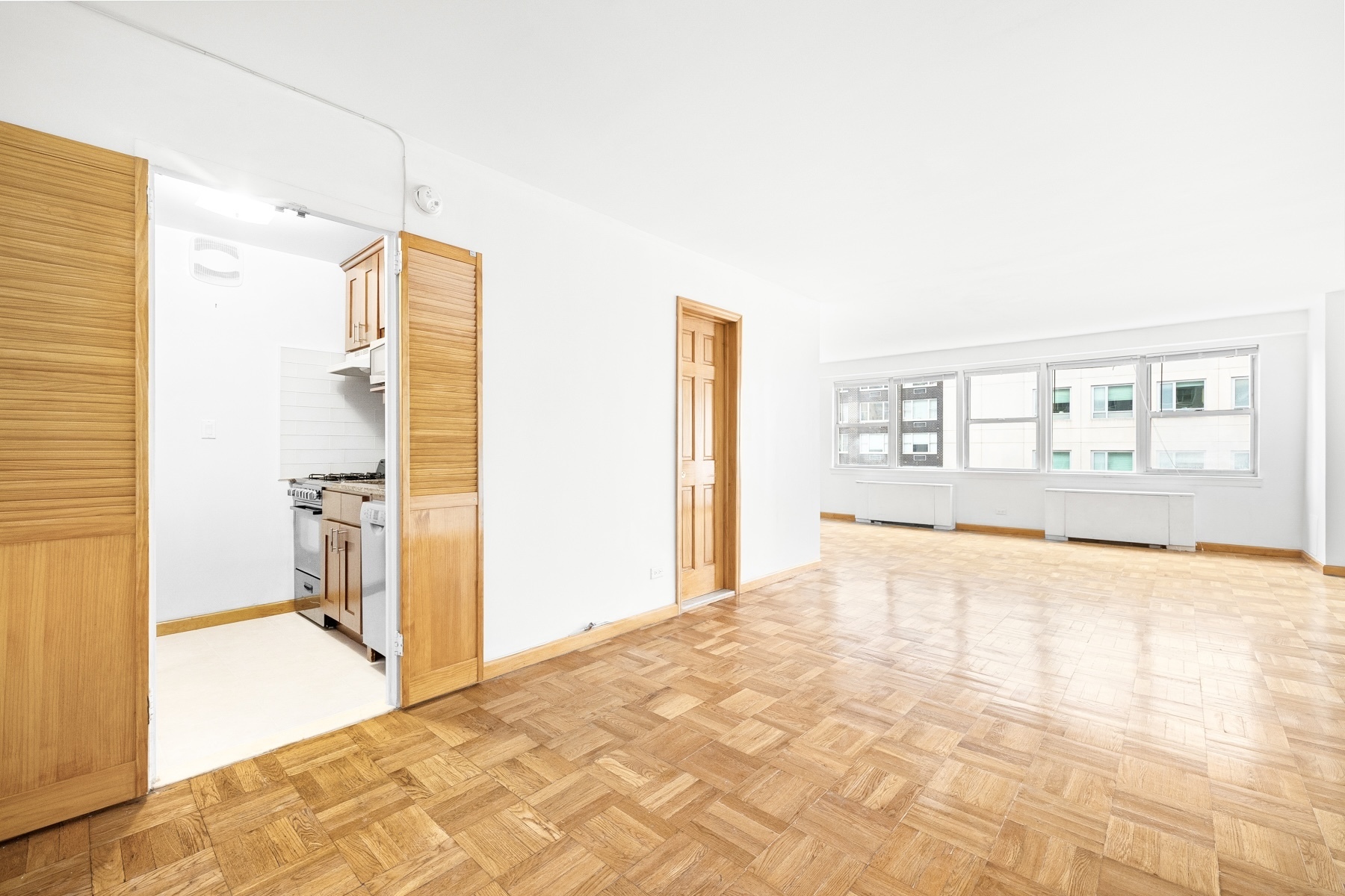 155 E 34th Street 11L