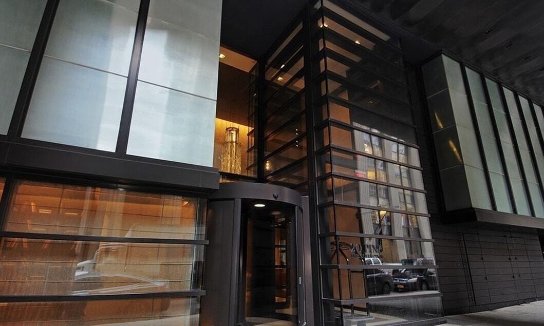 20 Pine Street 2305