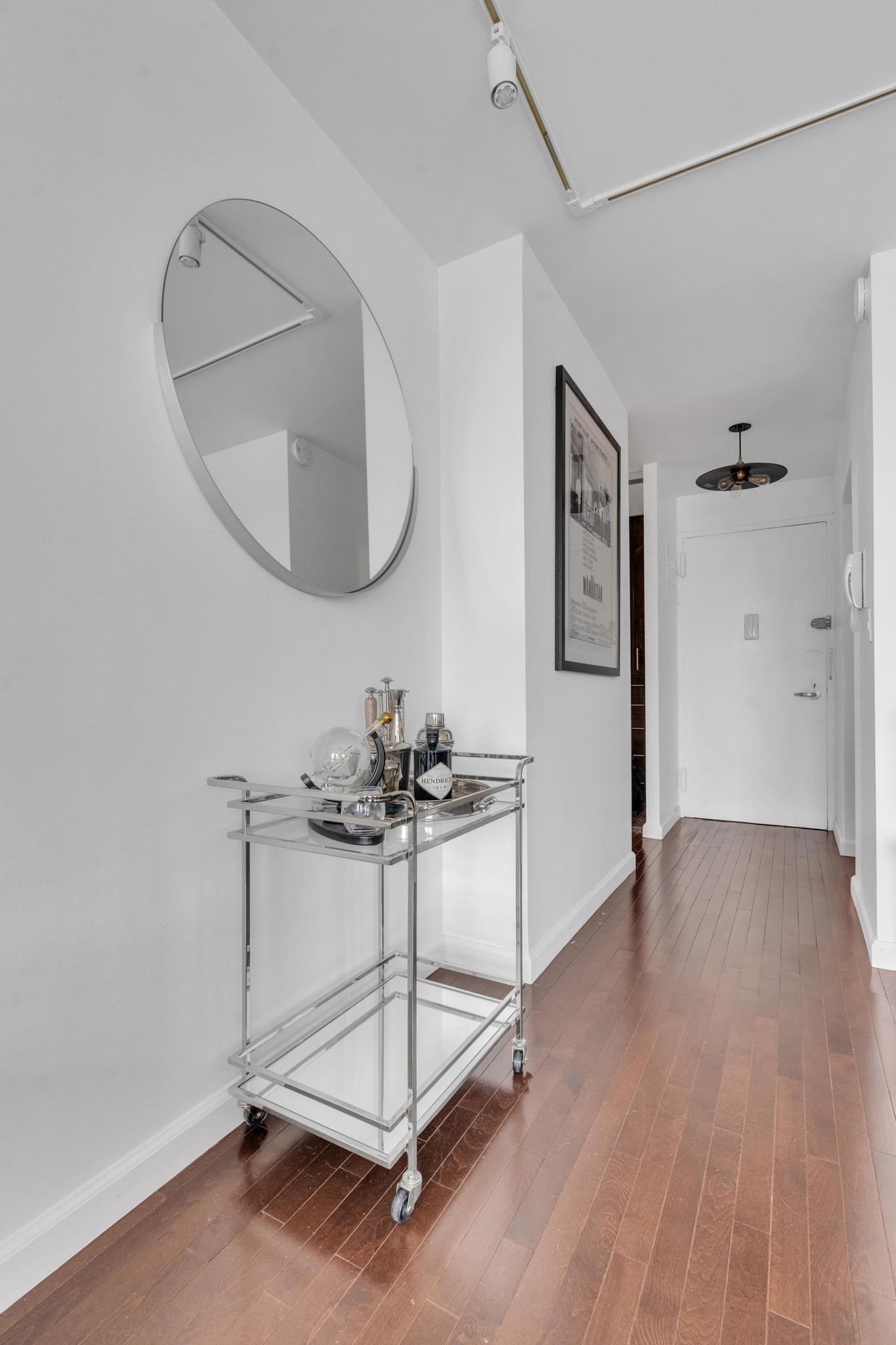 301 E 79th Street 28K