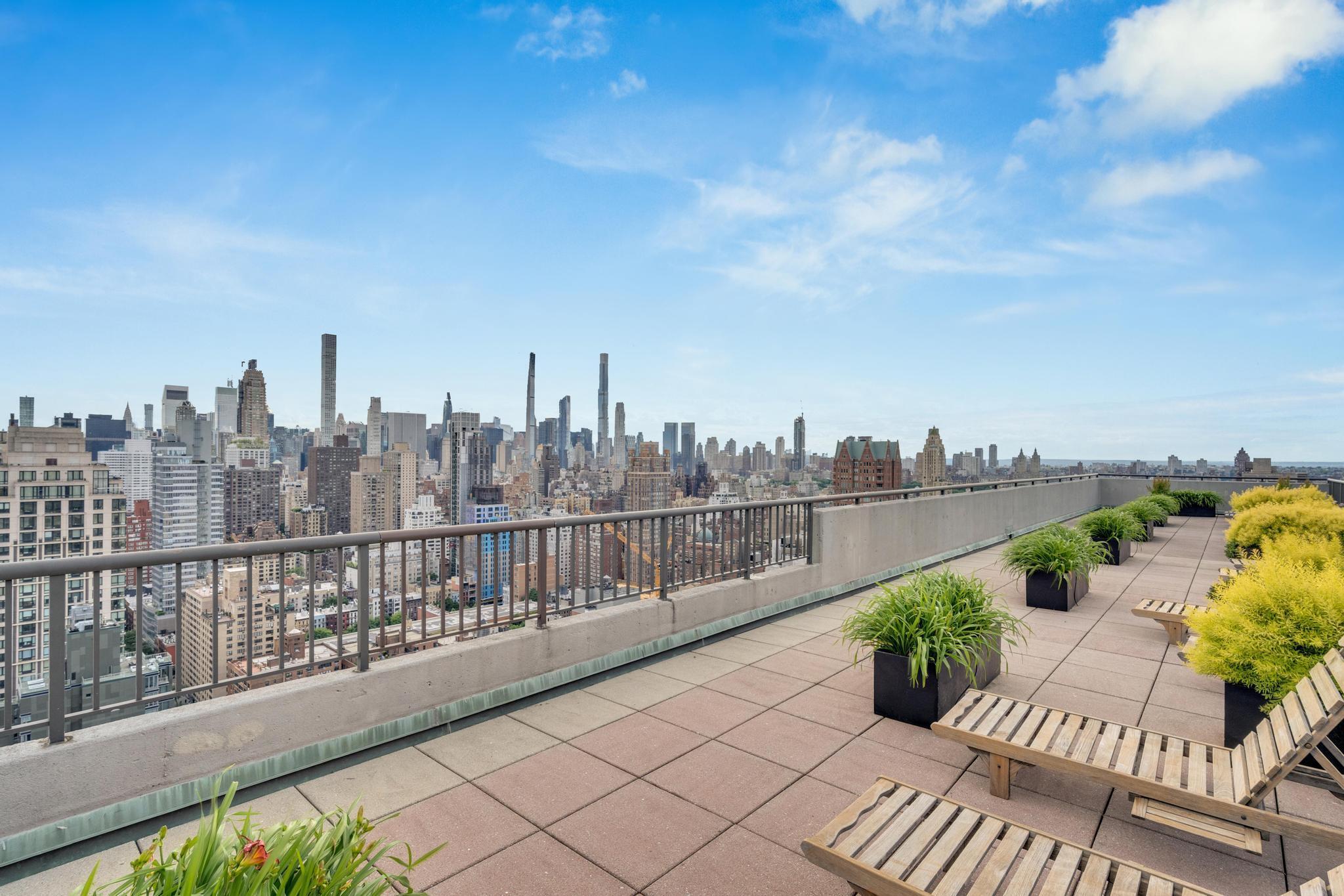 301 E 79th Street 28K