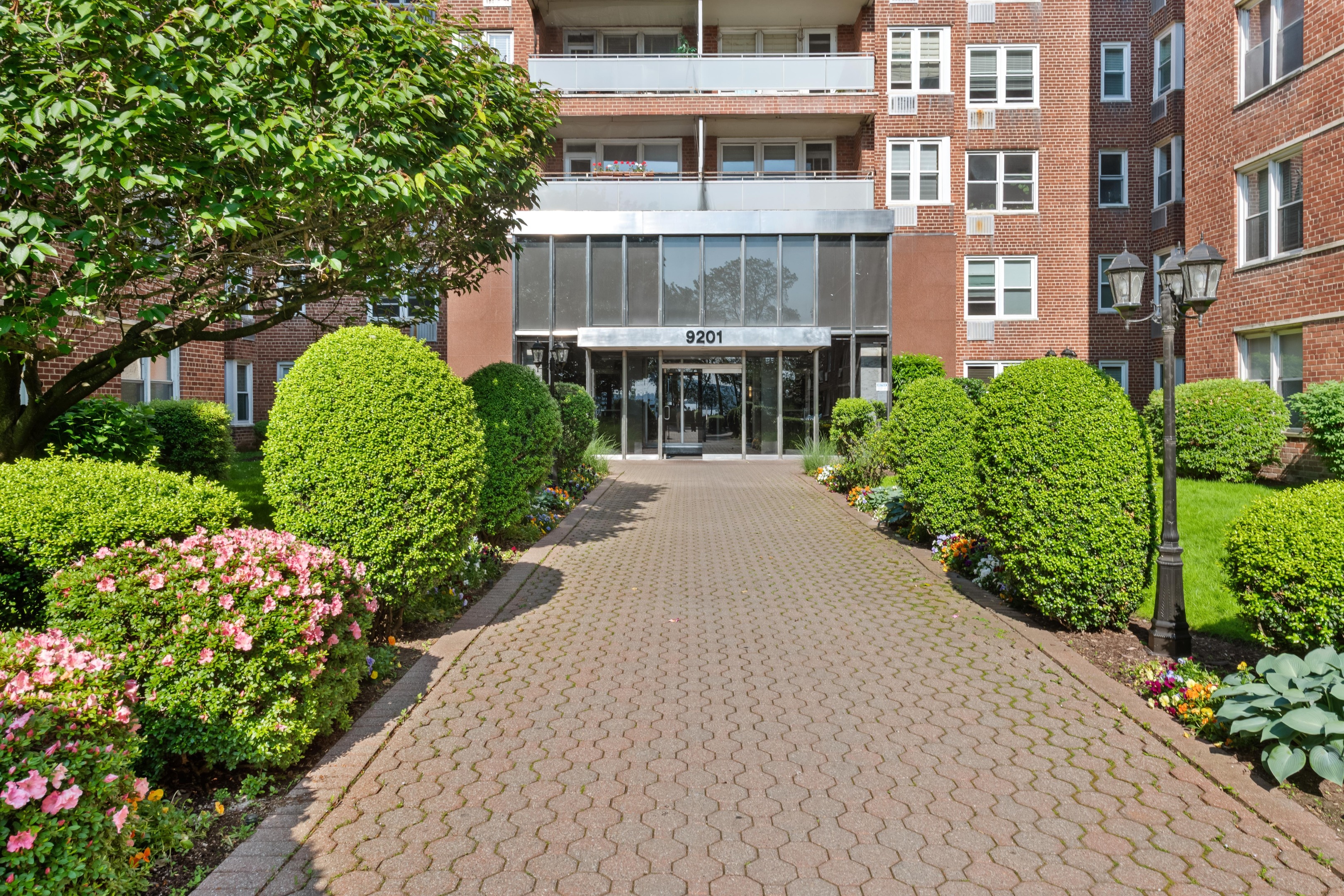 9201 Shore Road D602