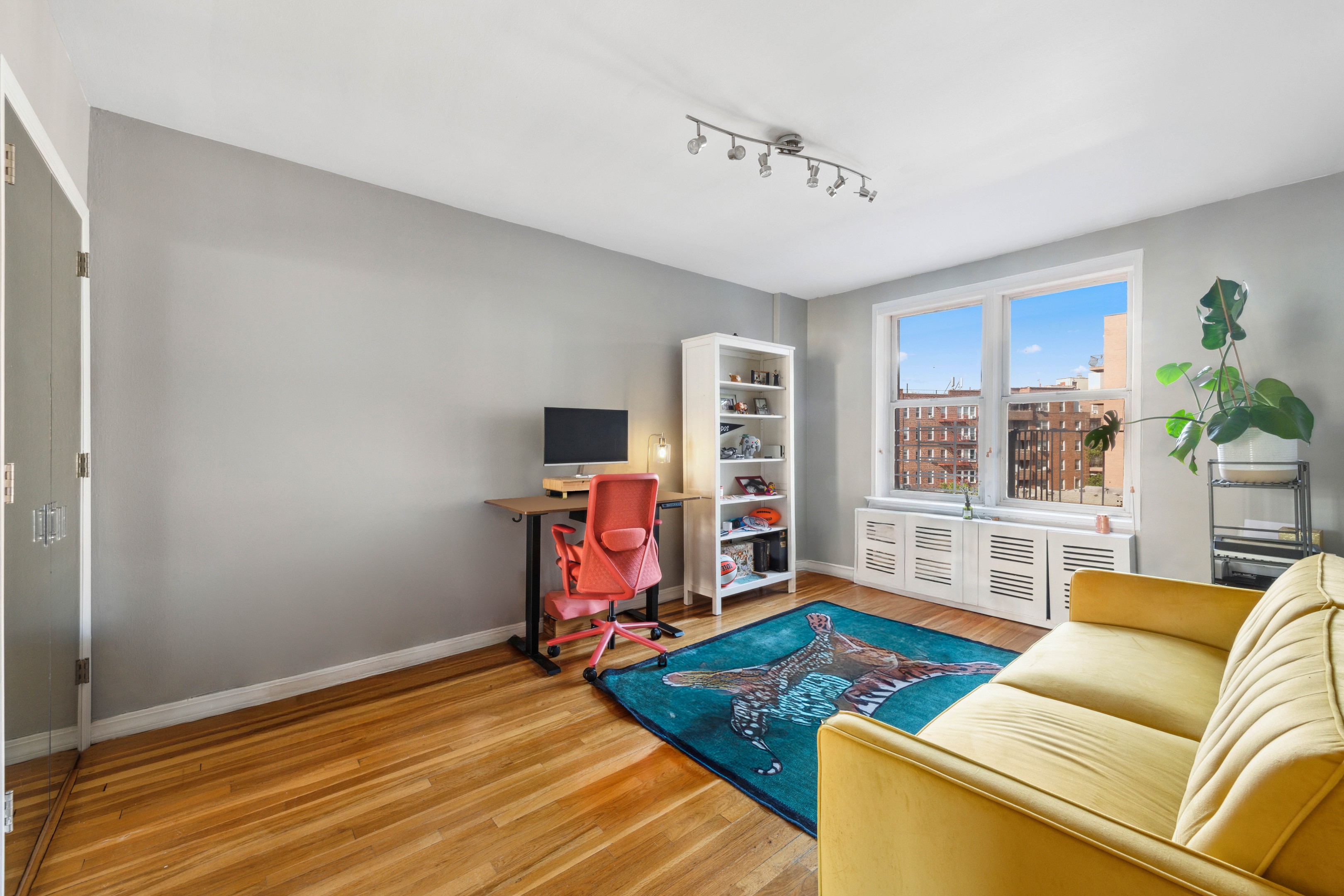 9201 Shore Road D602