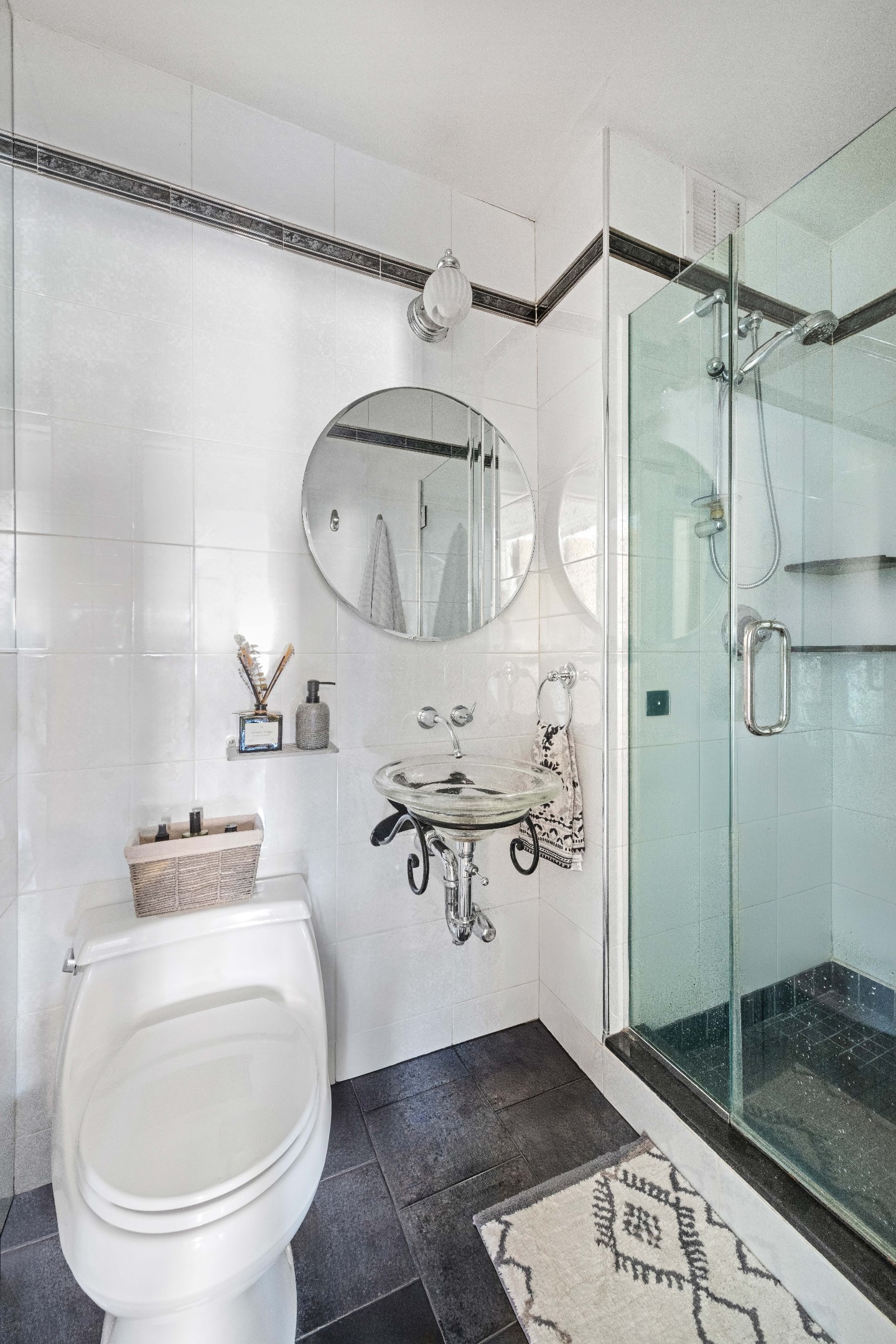 9201 Shore Road D602