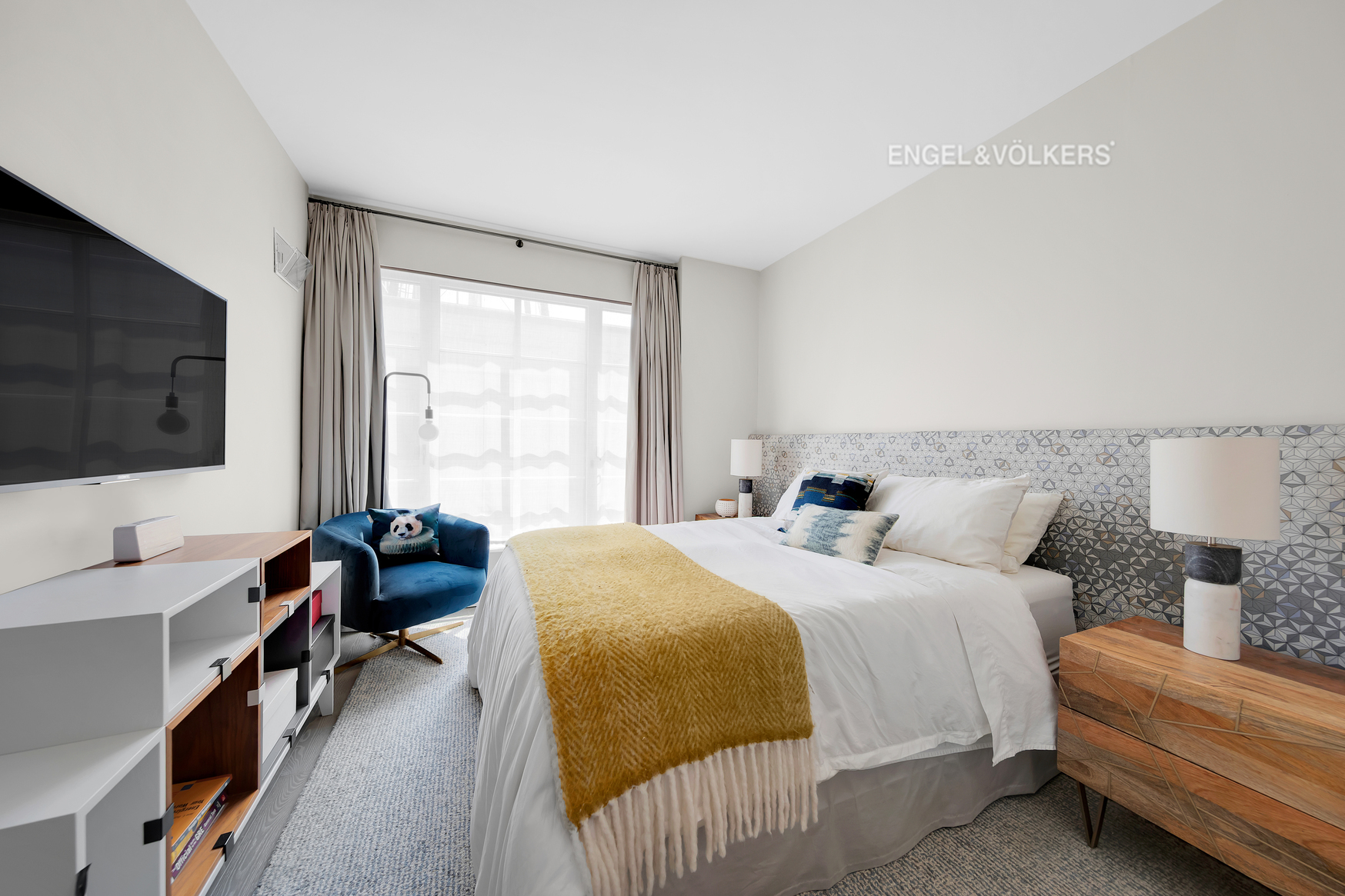 70 Charlton Street 21C