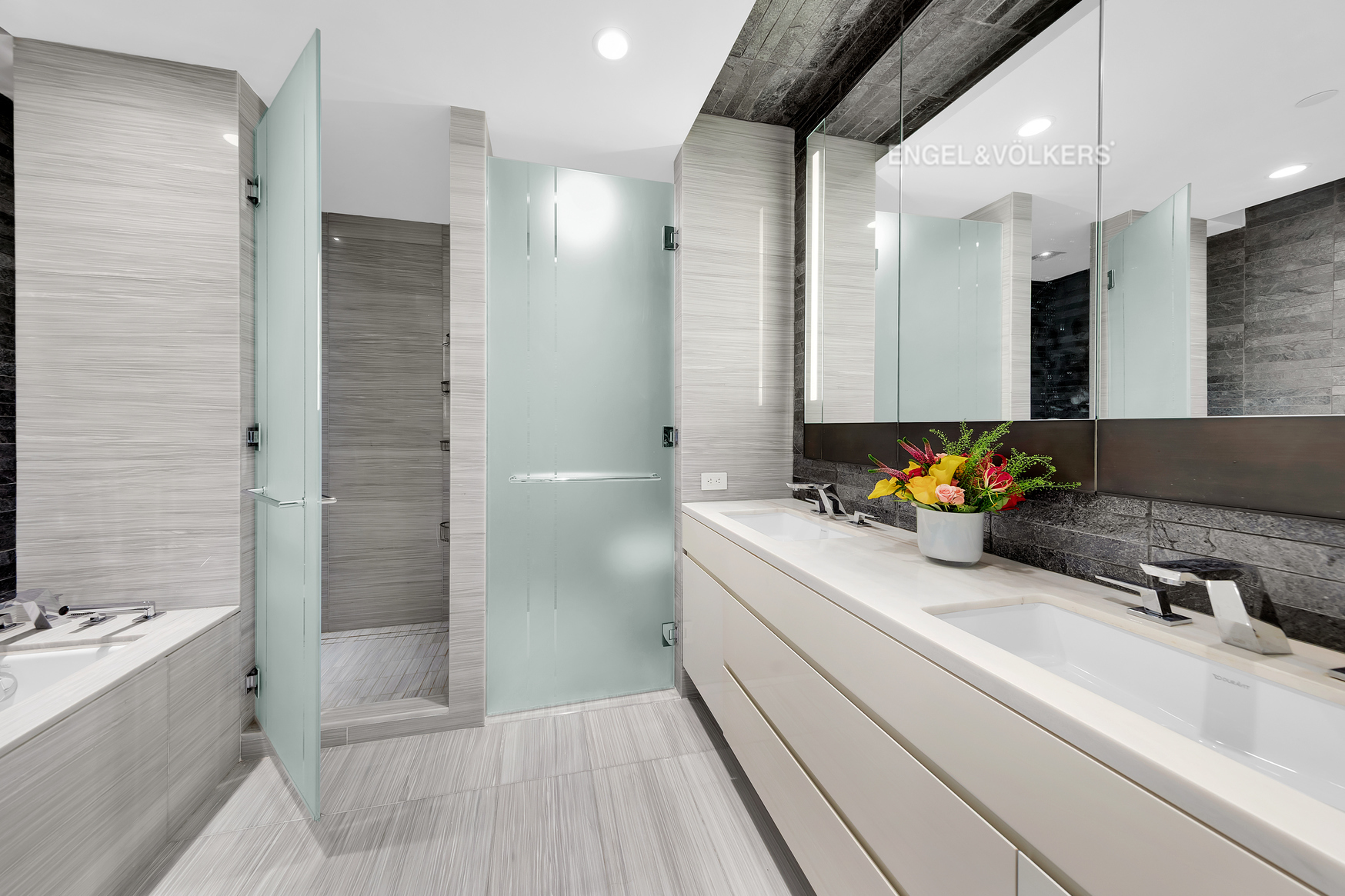 70 Charlton Street 21C