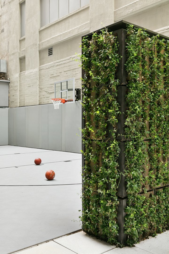 70 Charlton Street 21C