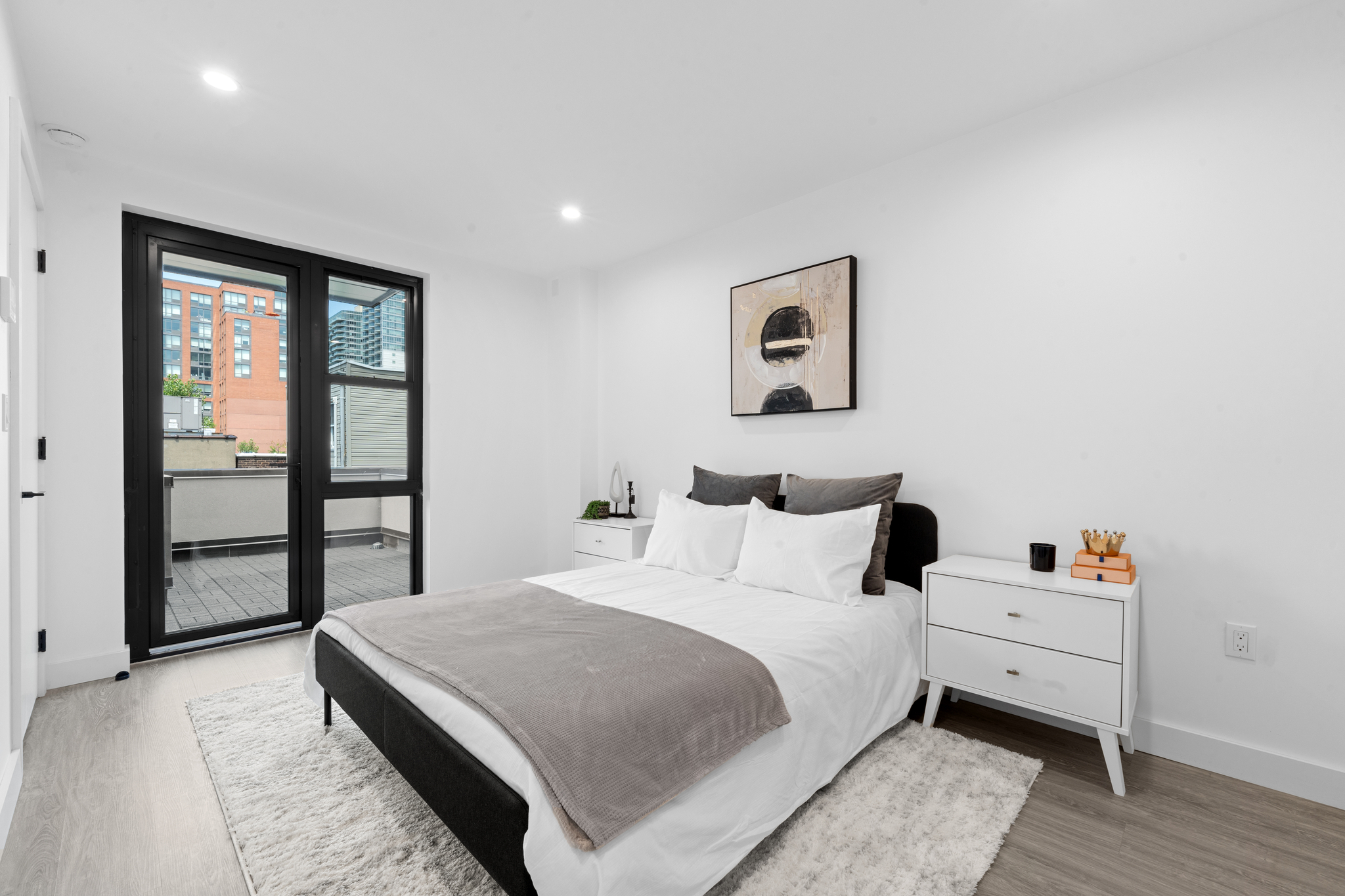 46-40 Vernon Boulevard 2B