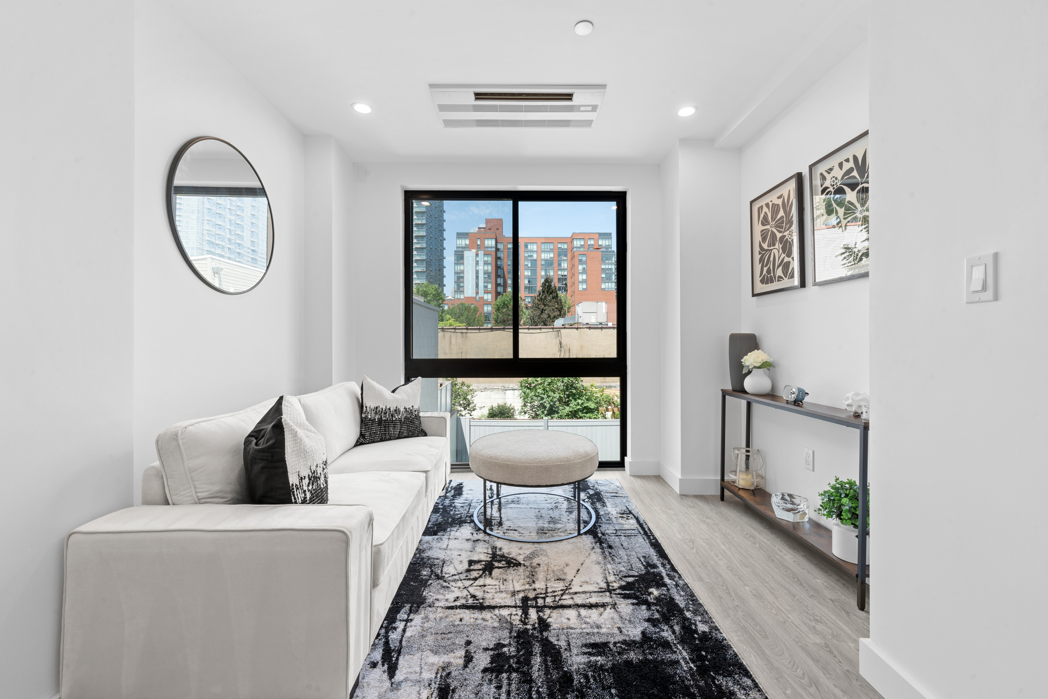 46-40 Vernon Boulevard 2B