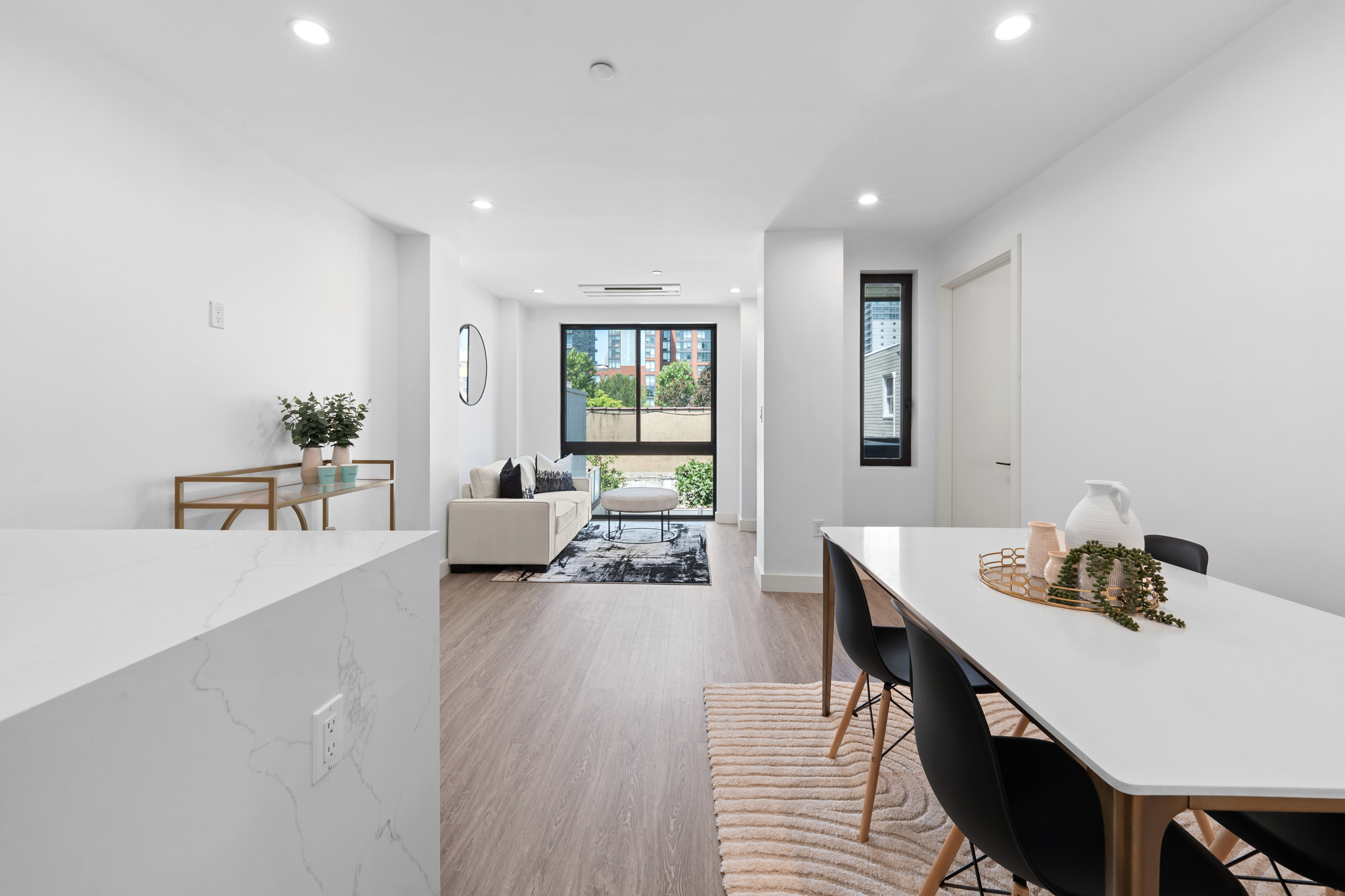 46-40 Vernon Boulevard 2B