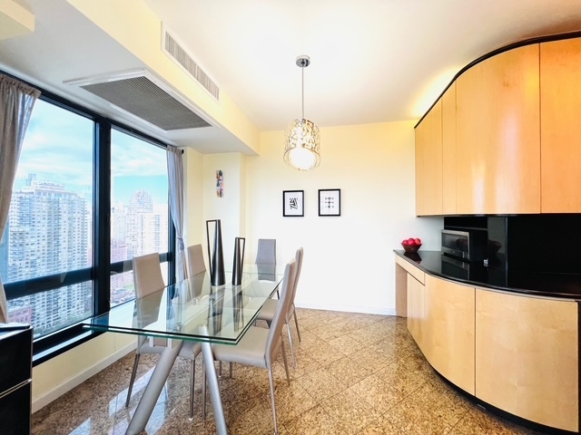 530 E 76th Street 35H36H