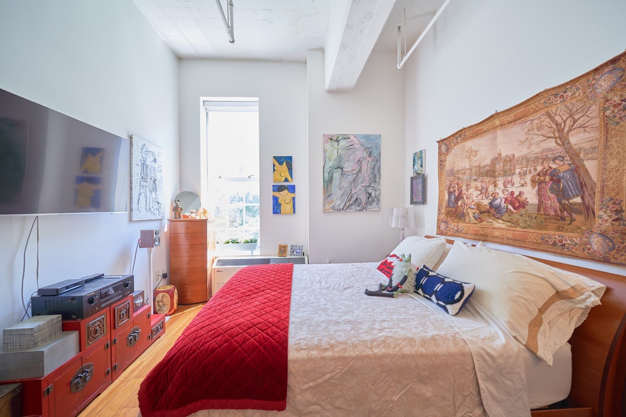 184 Kent Avenue D318