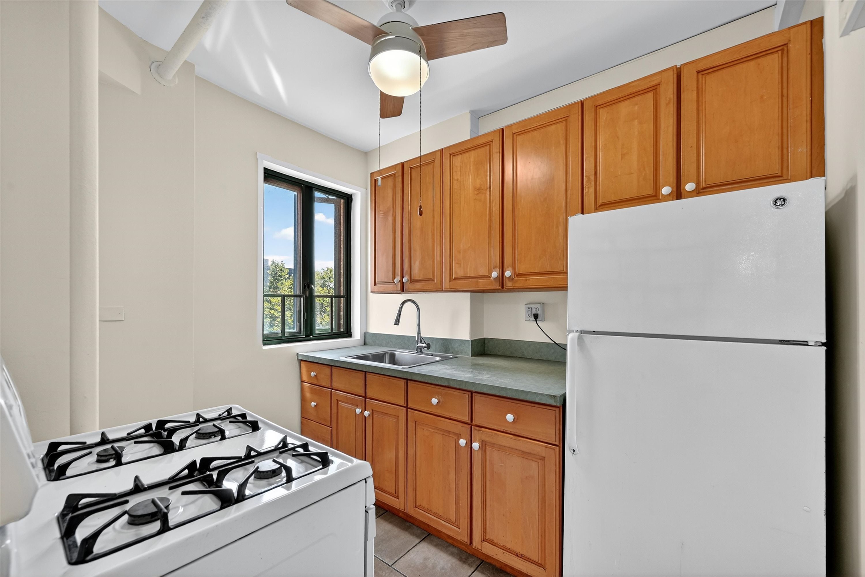 1555 Unionport Road 7B