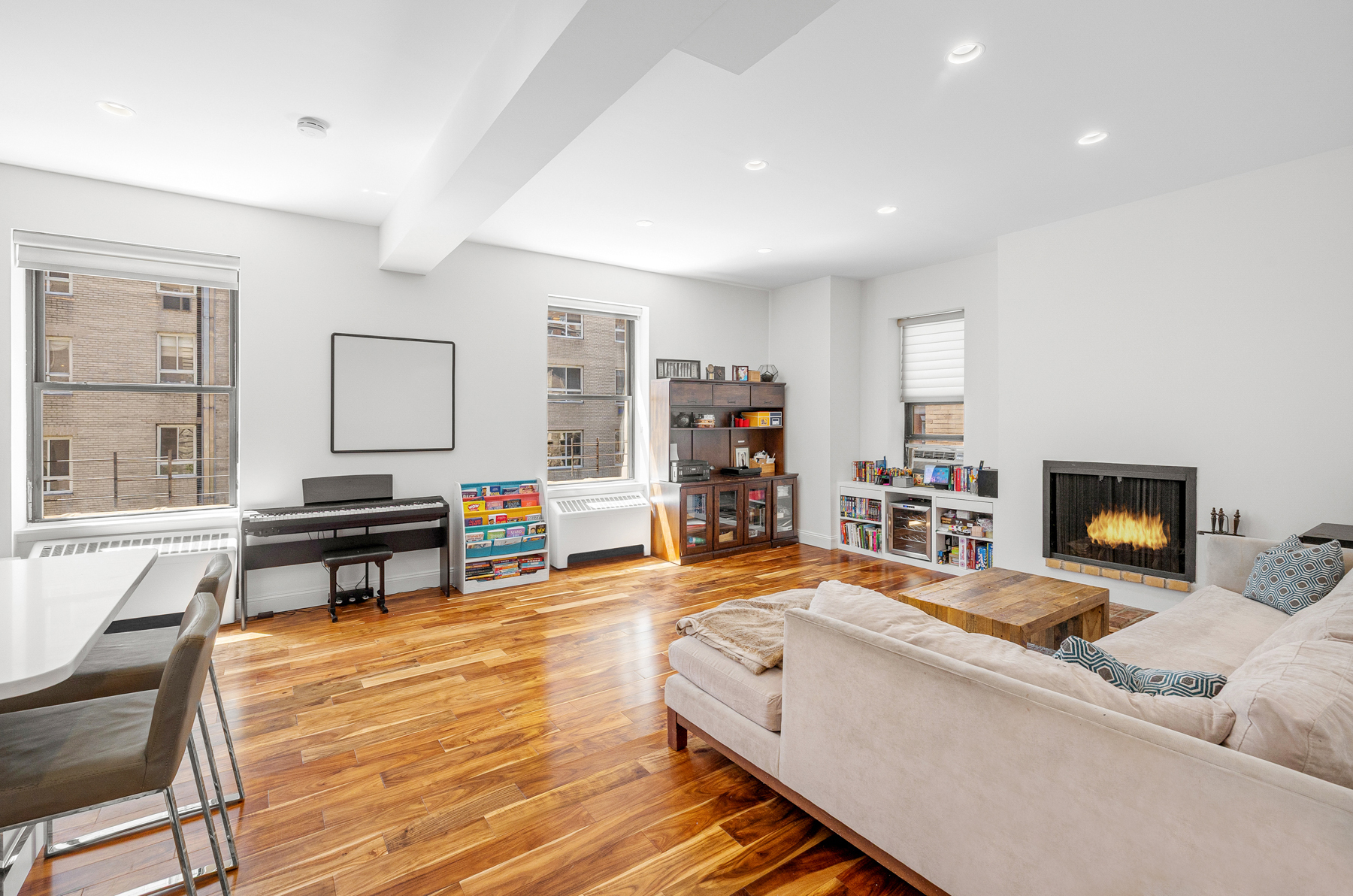425 W End Avenue 5B