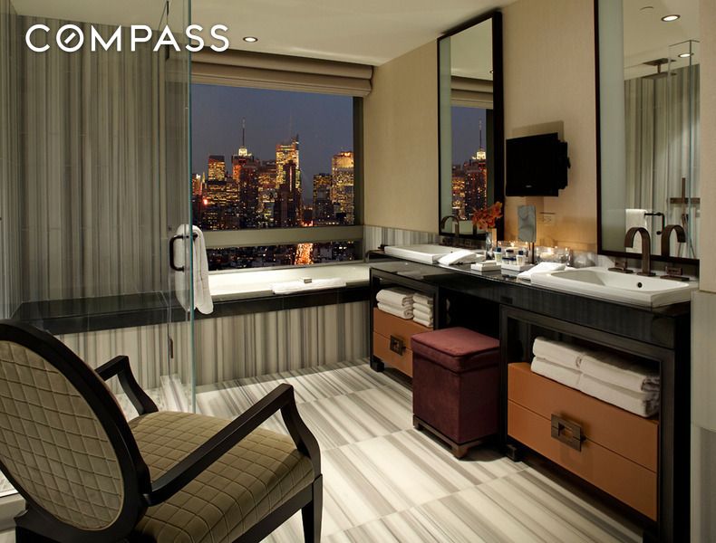 246 Spring Street 4105