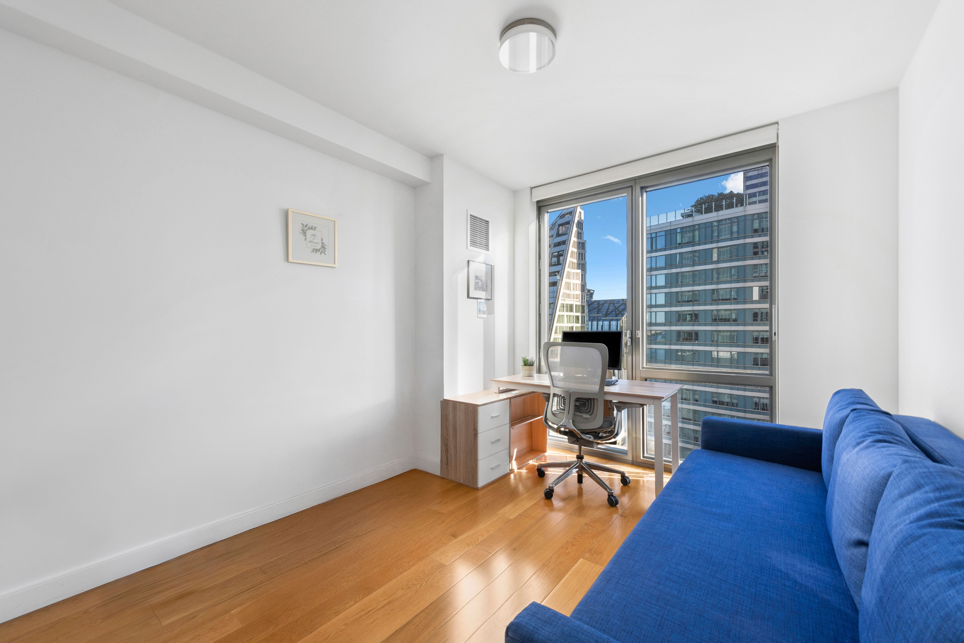 827 11th Avenue 3307