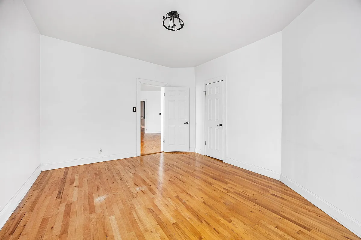 750 Riverside Drive 4C