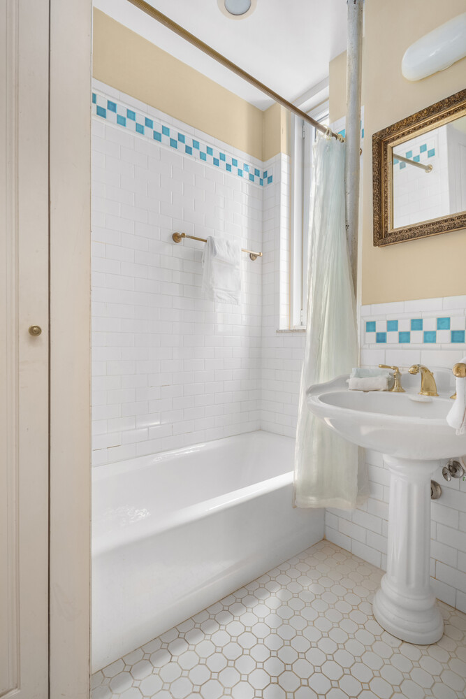 50 W 67TH Street 6H