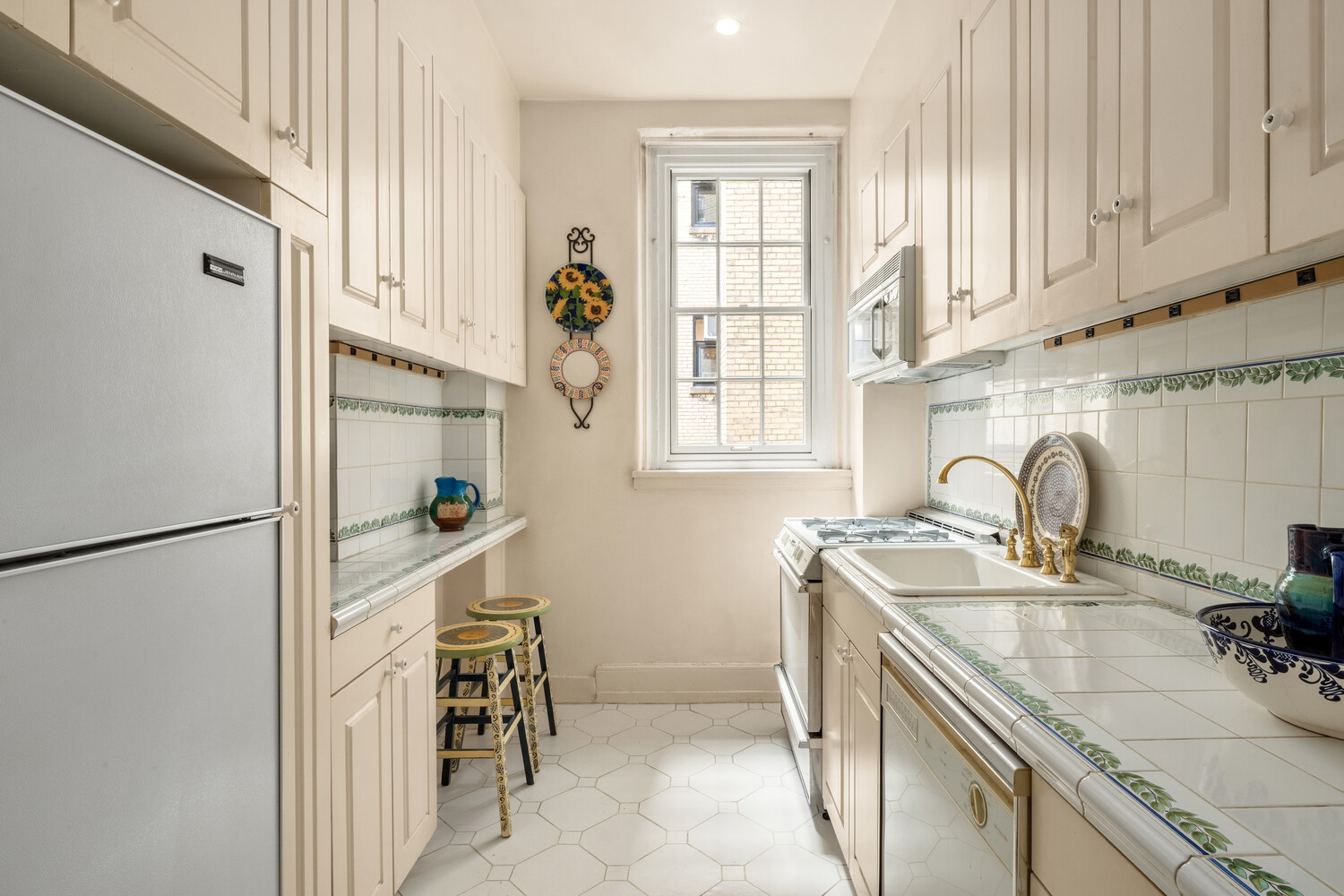 50 W 67TH Street 6H