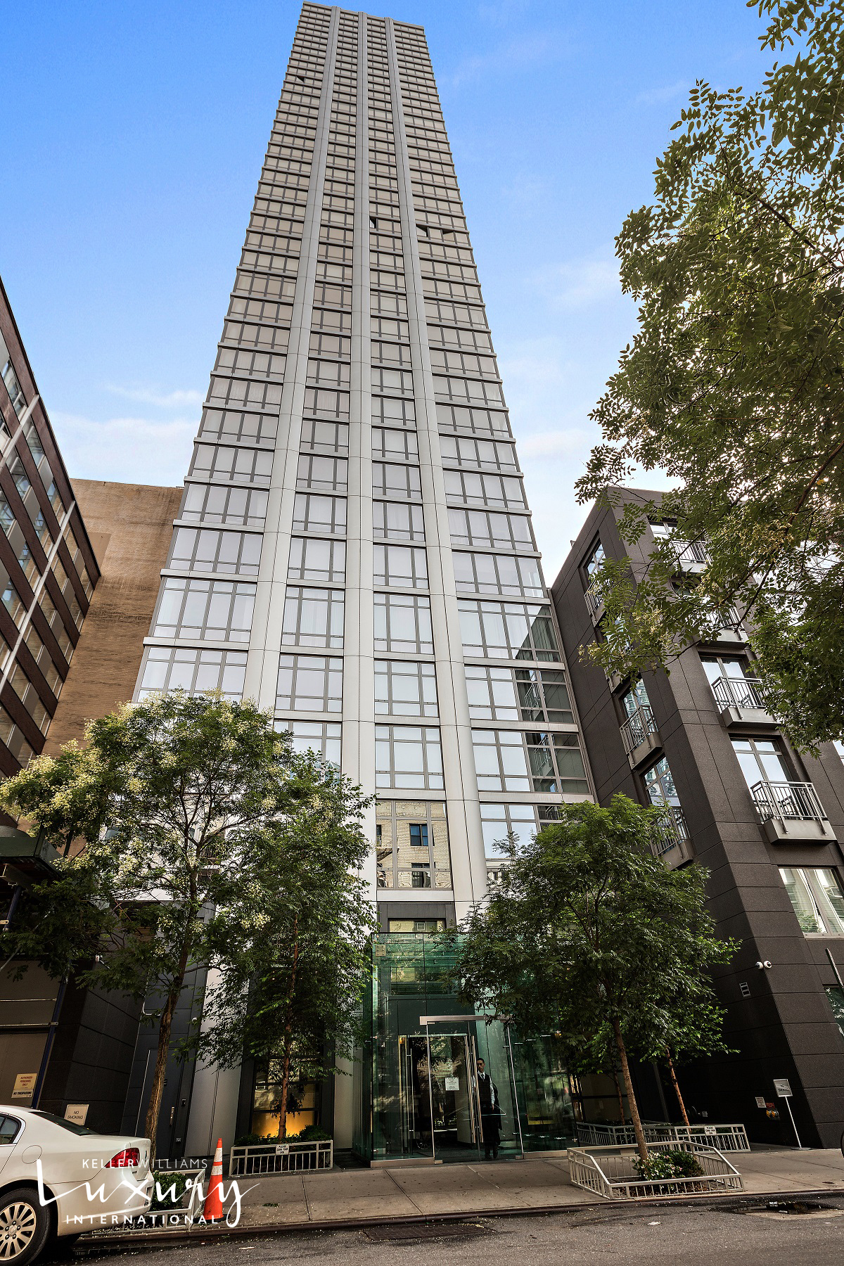 310 W 52nd Street 5J