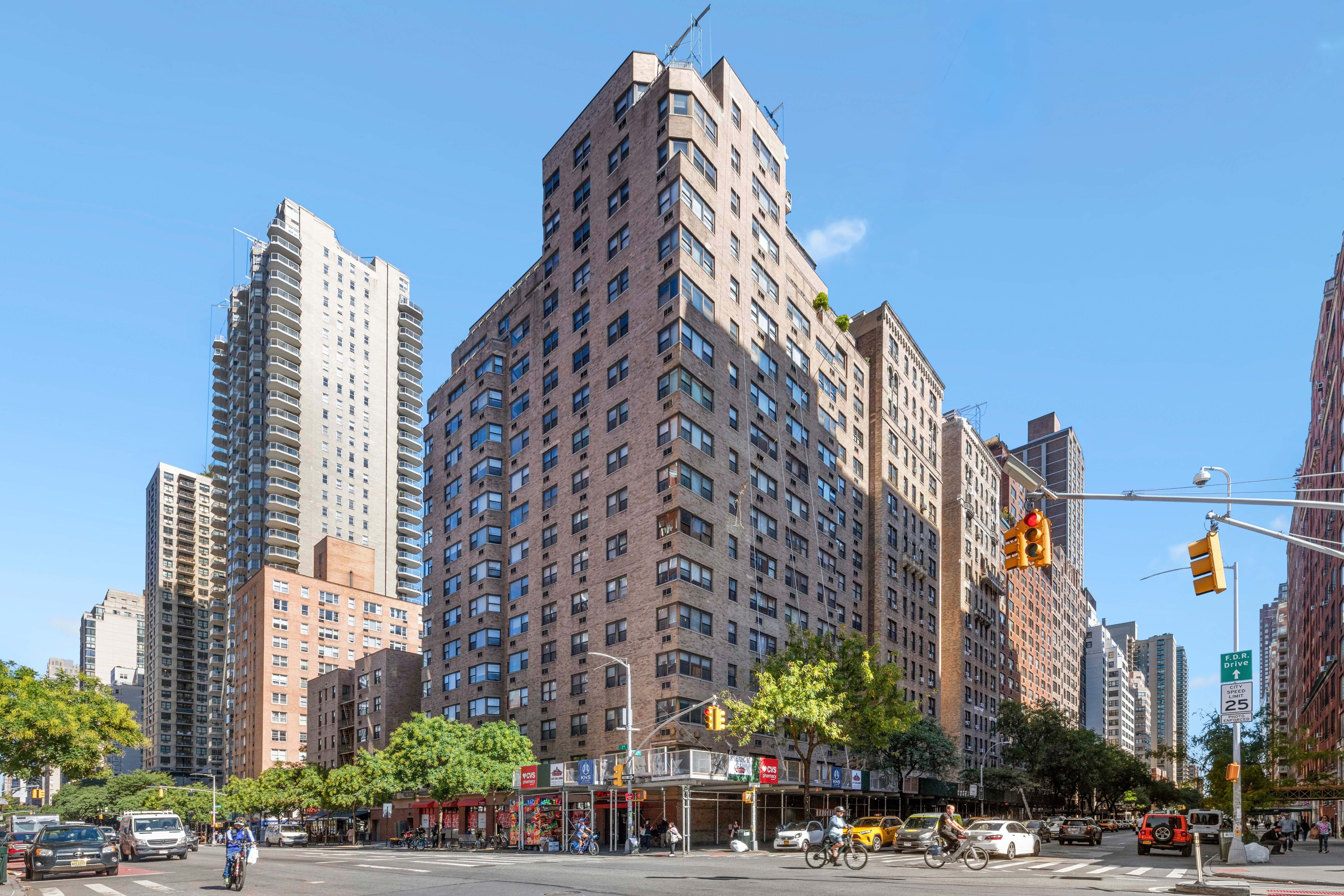 305 E 72nd Street 3DS