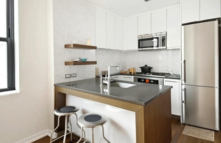 58 Metropolitan Avenue 2-B