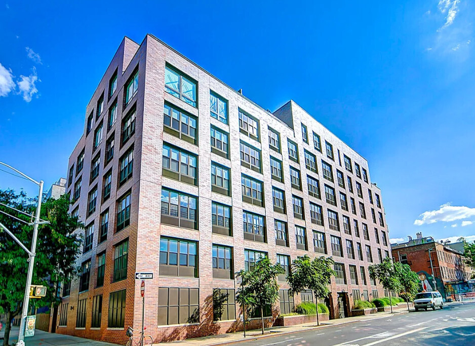 58 Metropolitan Avenue 2-B