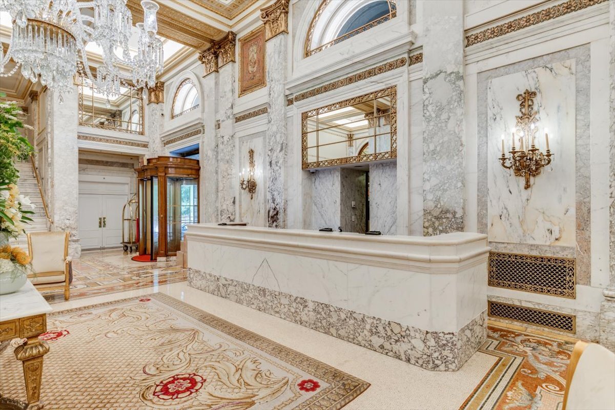 1 Central Park S 1406