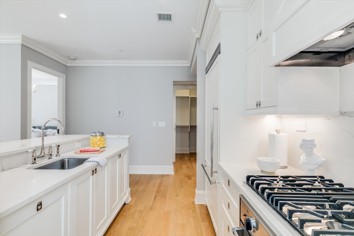1 Central Park S 1406