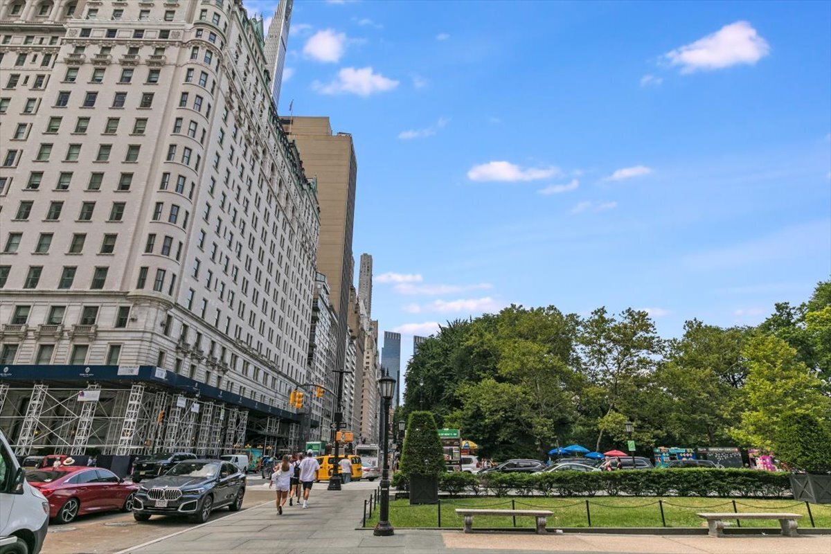 1 Central Park S 1406