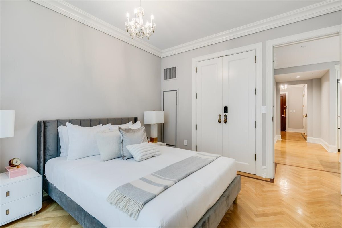 1 Central Park S 1406