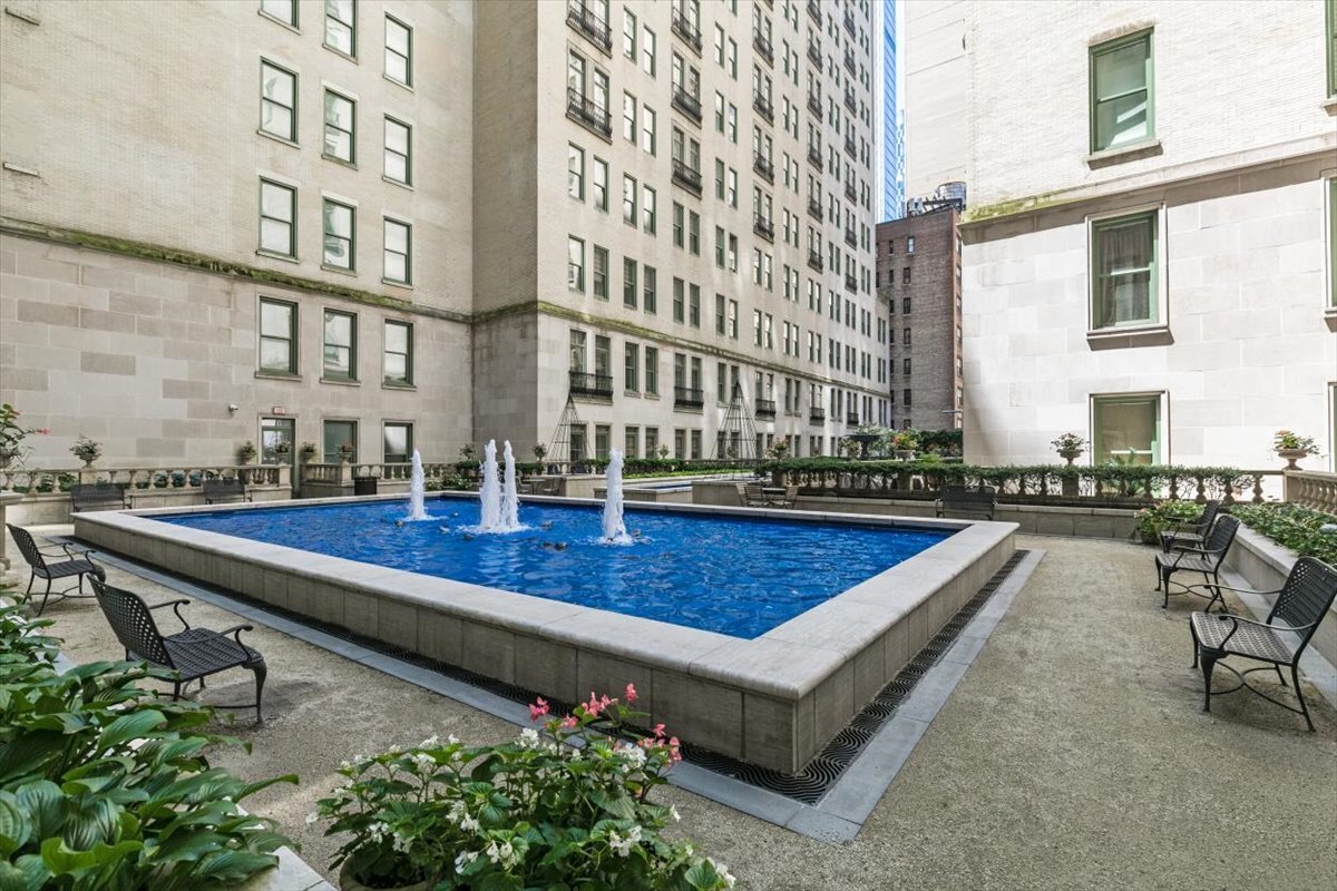 1 Central Park S 1406